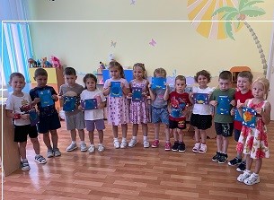 вода